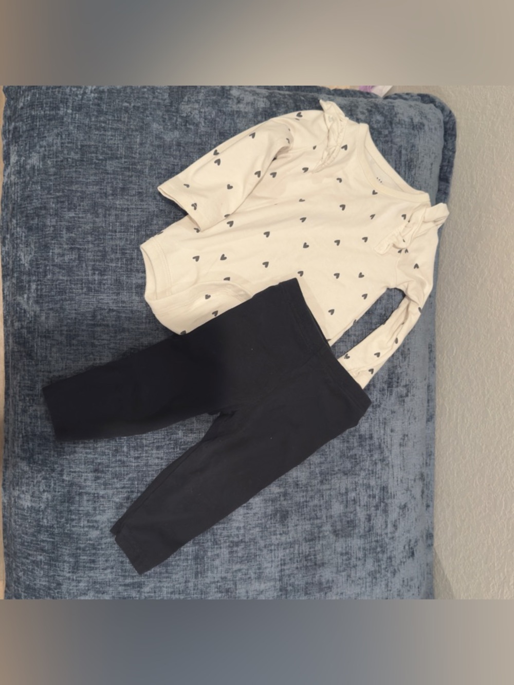 Cat & Jack Long Sleeve Bodysuit with Black Leggings